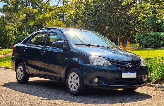 TOYOTA ETIOS 1.5 XS SEDAN 16V FLEX 4P MANUAL TOYOTA ETIOS 1.5 XS SEDAN 16V FLEX 4P MANUAL